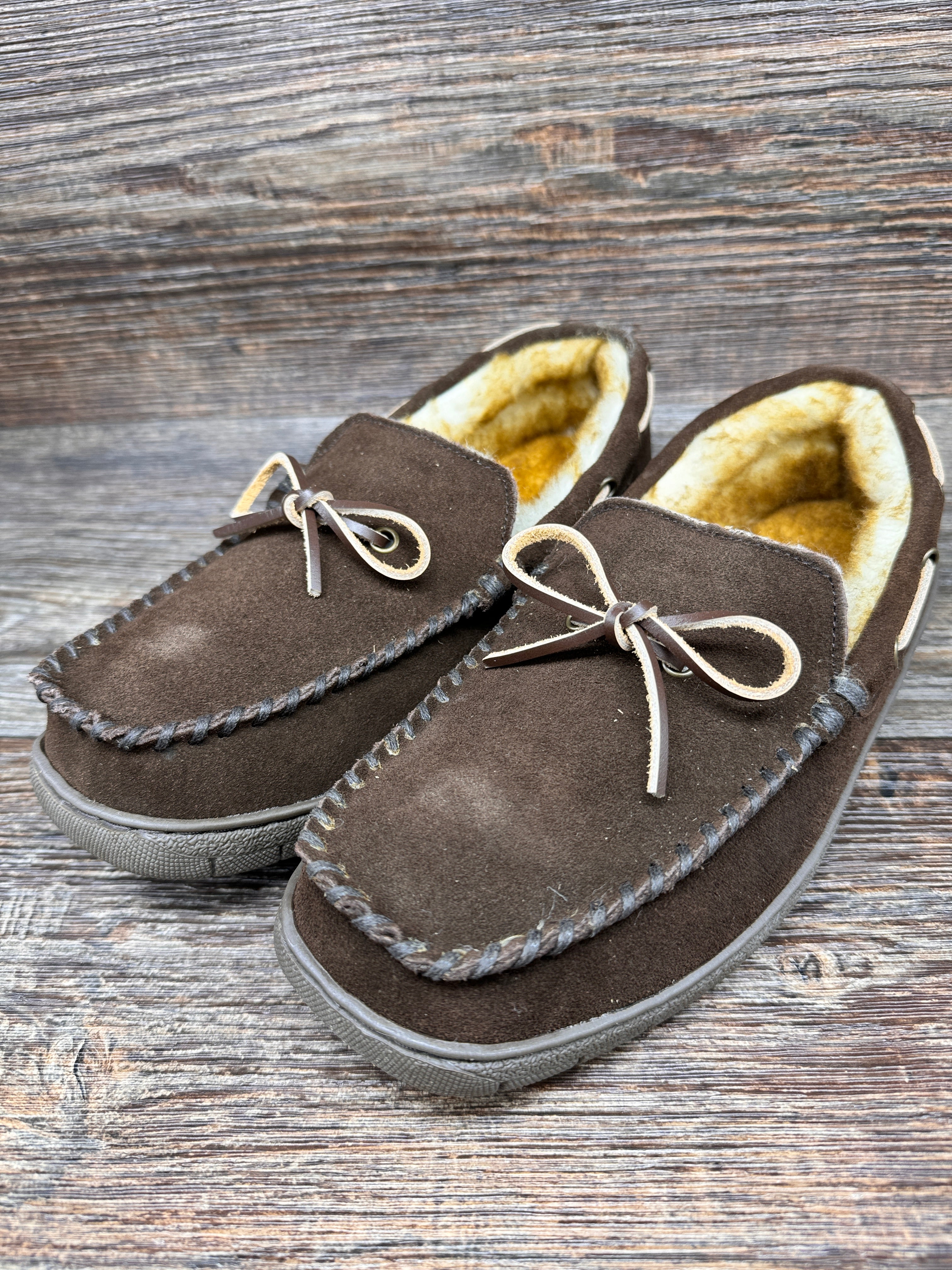 AR4448 Men's Moccasin Slipper by Ariat – Rushing Boots