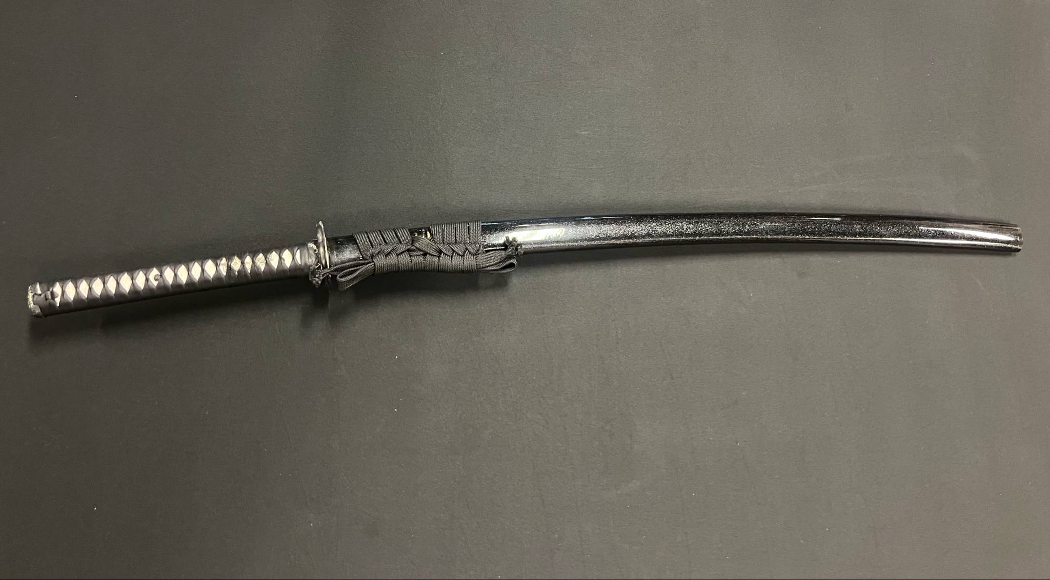 3rmuV3Rg.jpg?v=1745268332&