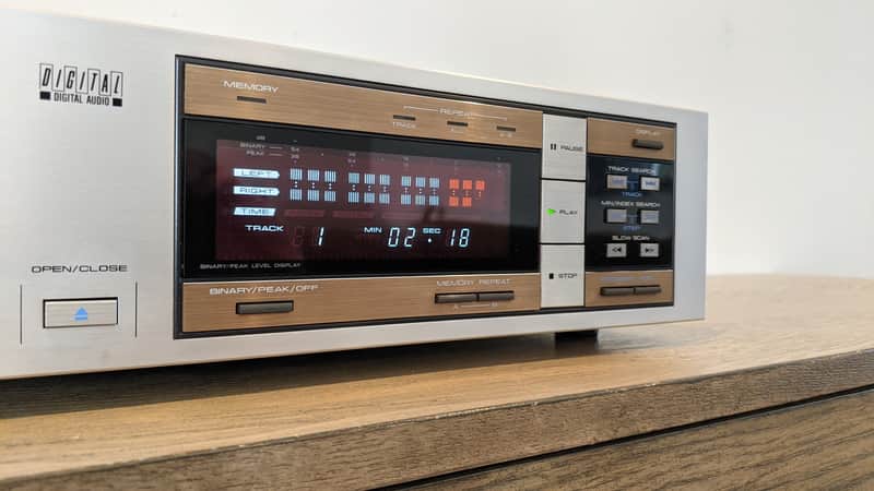 Pioneer P-D70 CD Compact Disc Player / Works / Super Clean / Rare