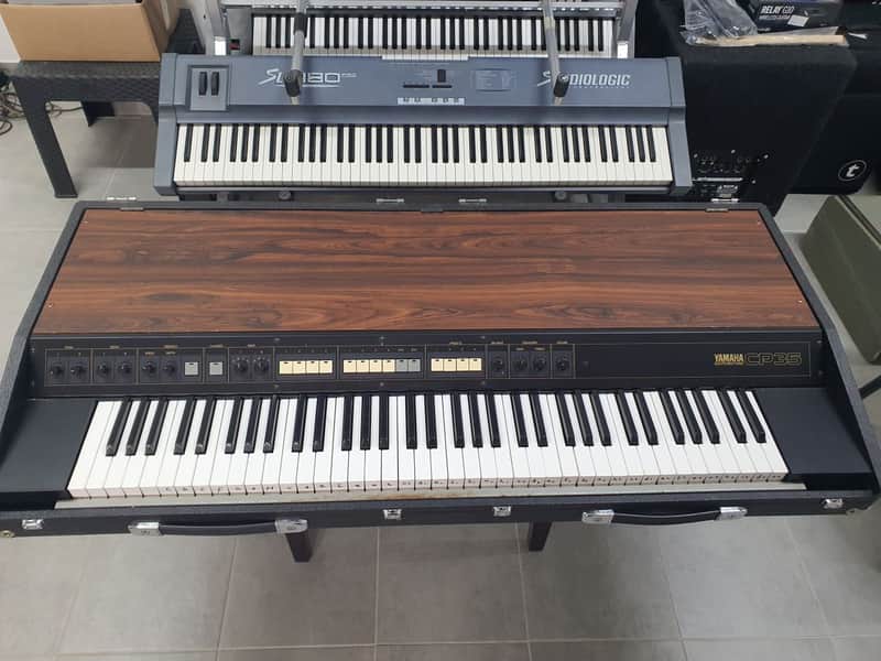 Yamaha CP35 Electric Piano | Reverb
