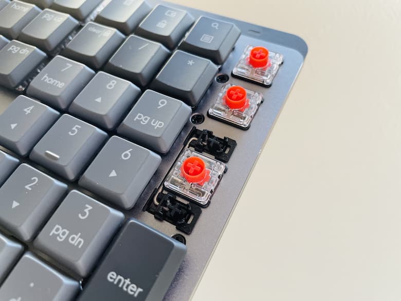 MX Mechanical と Mini（KX850）をレビュー。茶軸と赤軸の比較。薄型で