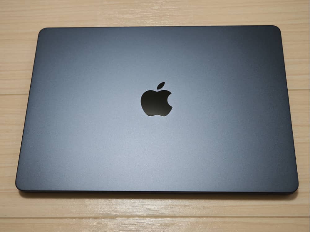 MacBook Air M3 ミッドナイトを徹底レビュー｜13インチの洗練された