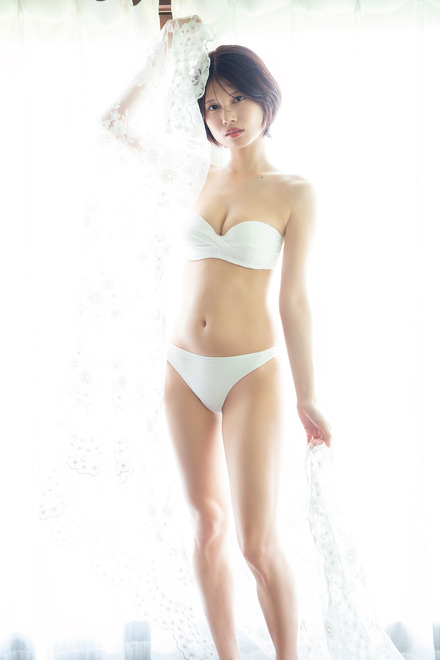 元でんぱ組.inc・鹿目凛、卒業後初グラビアに挑戦！幻想的な水着