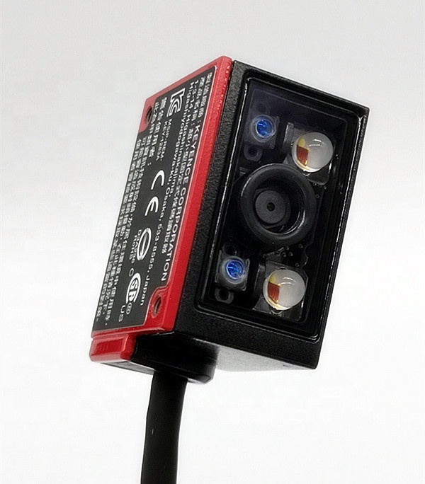 KEYENCE SR-710 Ultra-Compact 1D & 2D Code Reader - Reliable