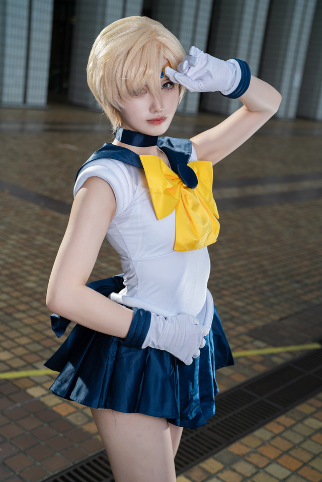 コスプレ】ポージングが麗しすぎる耽美なカップル！美脚を引っ提げ