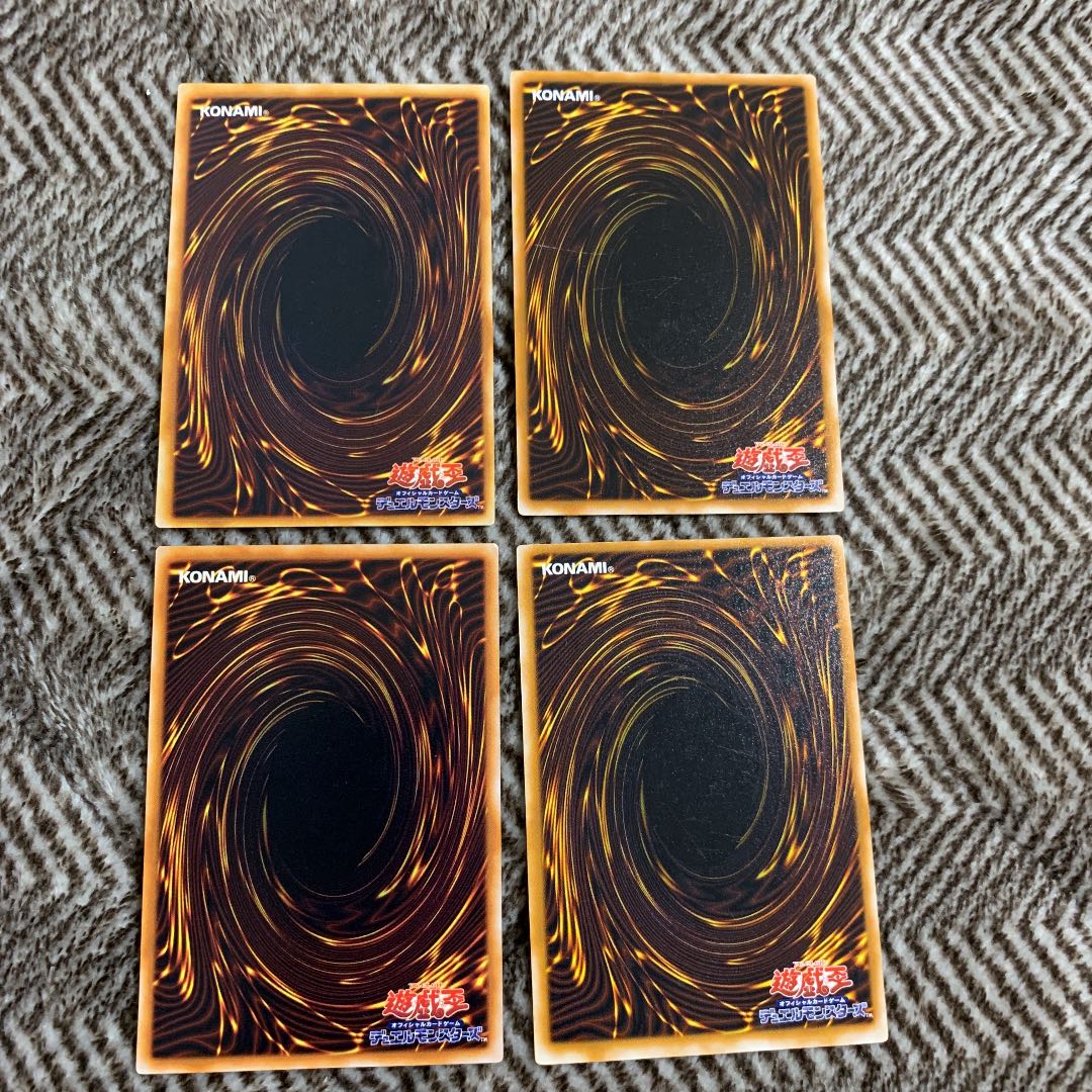 遊戯王 初期 魔法カード 4枚セット 良品 4枚の通販 さち（100308029