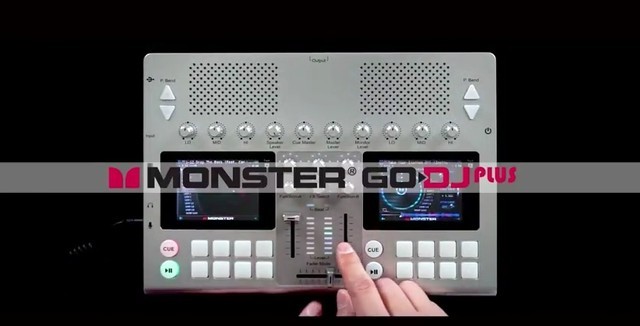 GODJ Plus 世界初！A4サイズのクラブハウス。スピーカー付きDJシステム