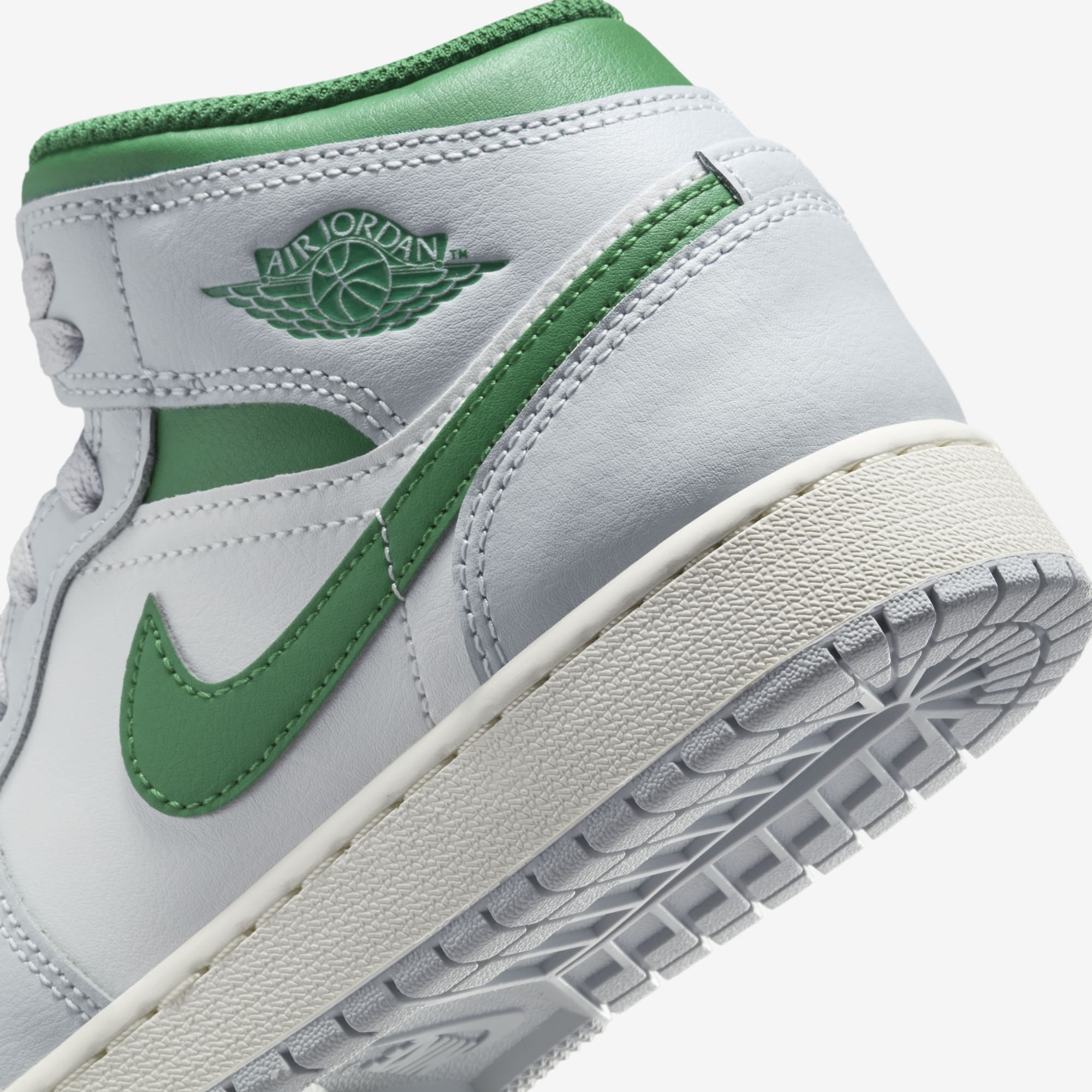 Air Jordan 1 Mid Summit White/Lucky green/Light Grey DQ8426-142