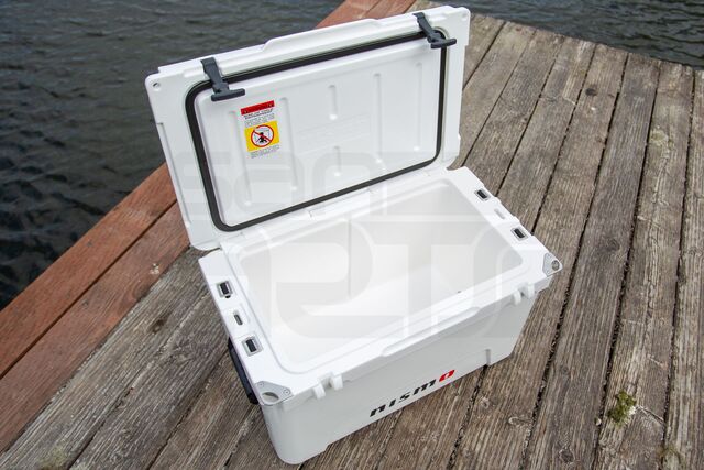 Genuine Nismo White 45-quart Cooler / Ice Box - T99C9-45QWT