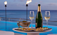 Luxury Hotel in Honolulu | ESPACIO THE JEWEL OF WAIKIKI