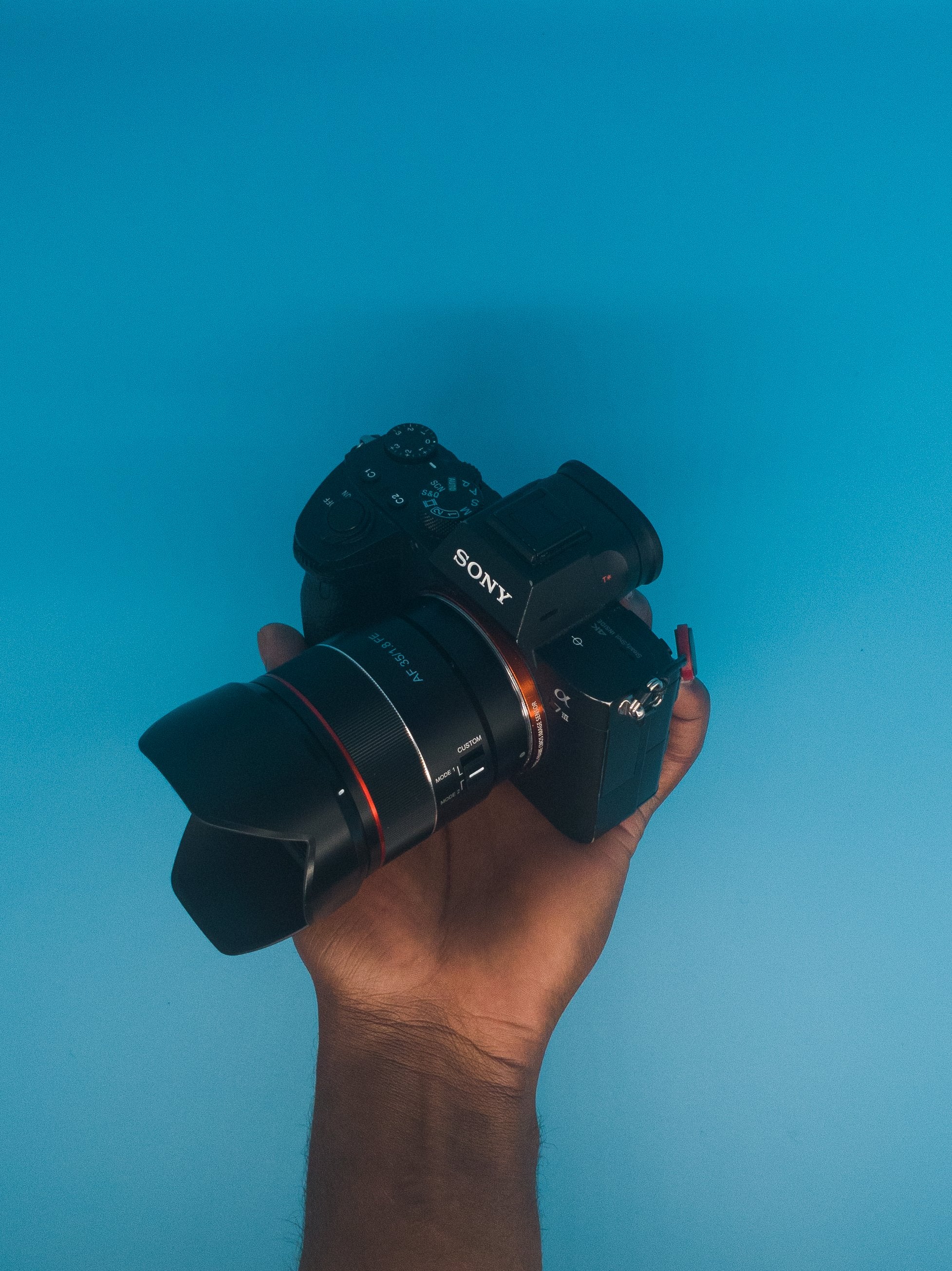 35mm F1.8 AF Compact Full Frame Wide Angle (Sony E) – Samyang US