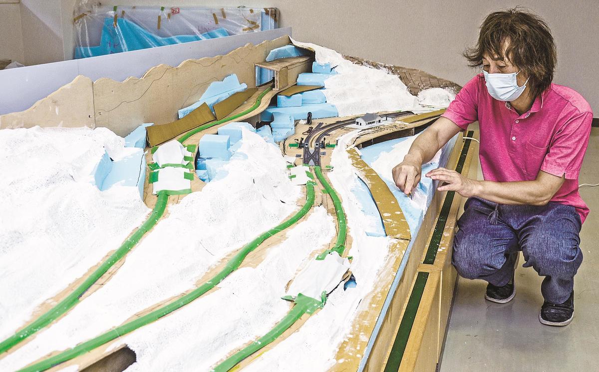 木次線3段式スイッチバック 魅了されジオラマ作り 東京と行き来、来月