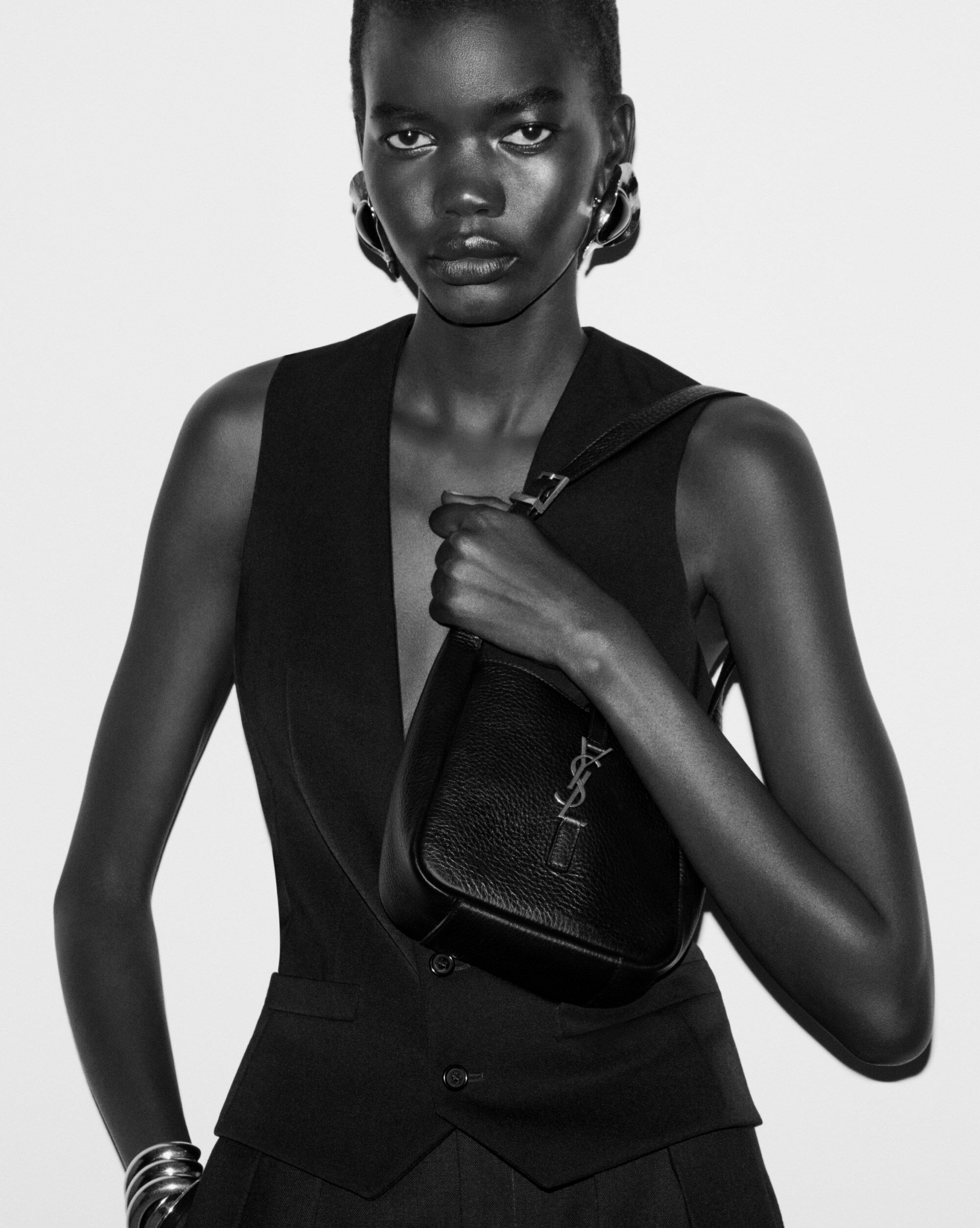 LE 5 À 7 ソフト ベビー（グレインレザー） ブラック | Saint Laurent