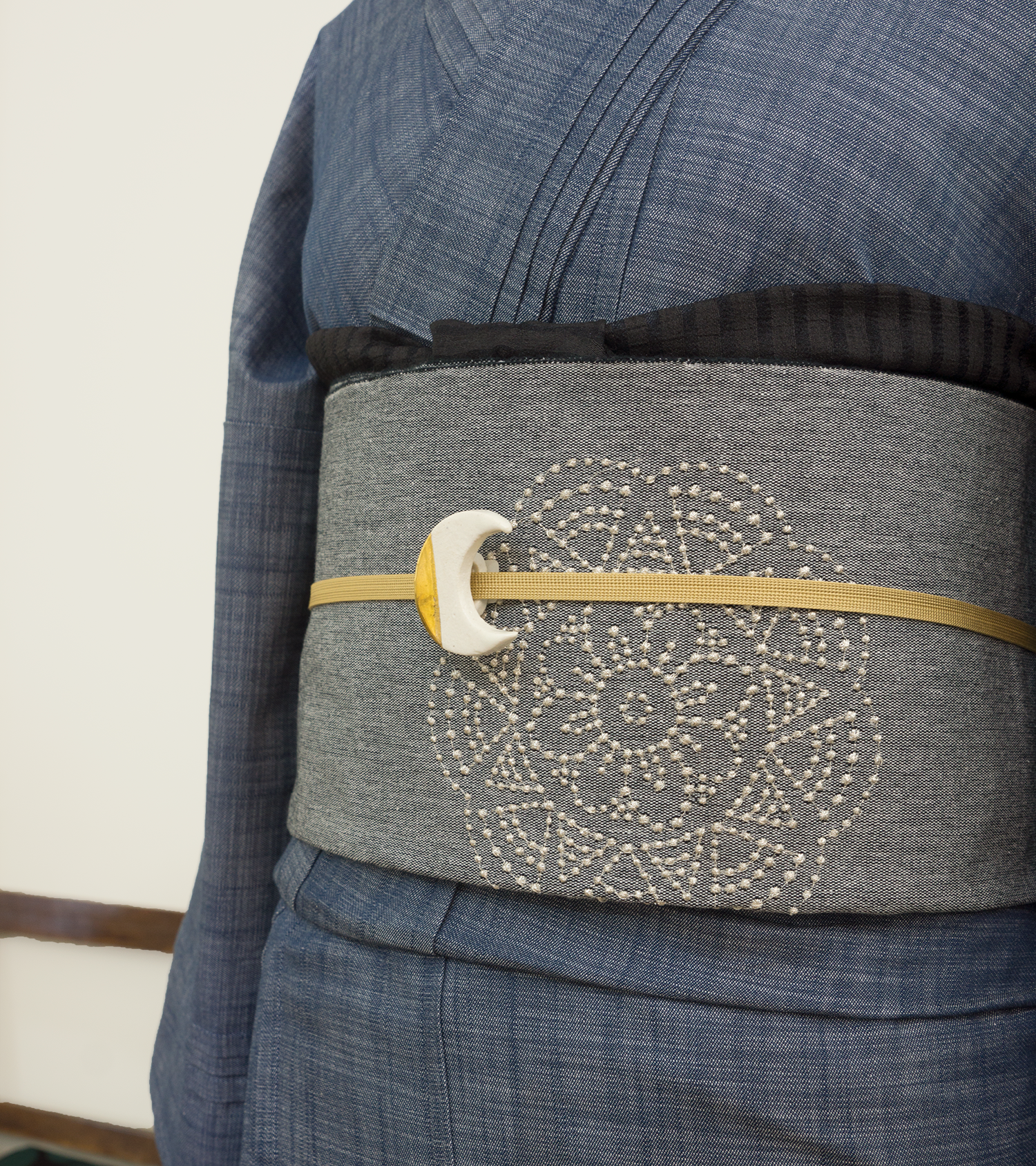 三河八寸ひとえ刺繍帯（ロマンチカレース・グレー） | ＃さく研究所