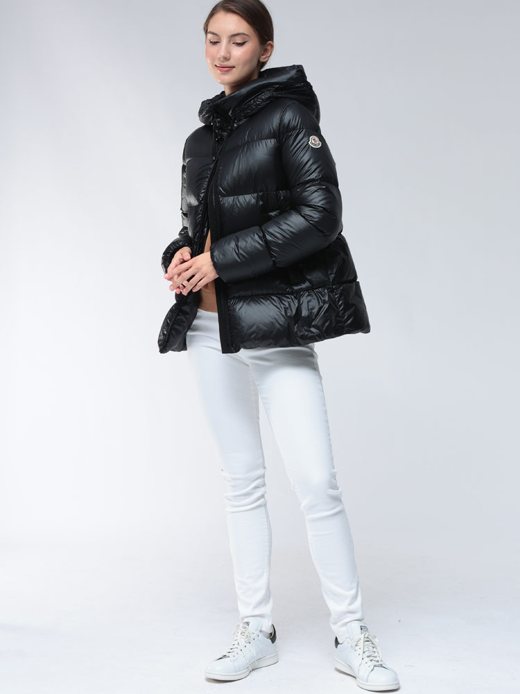 MONCLER (モンクレール) ナイロン フルジップ フレア ショート ダウン