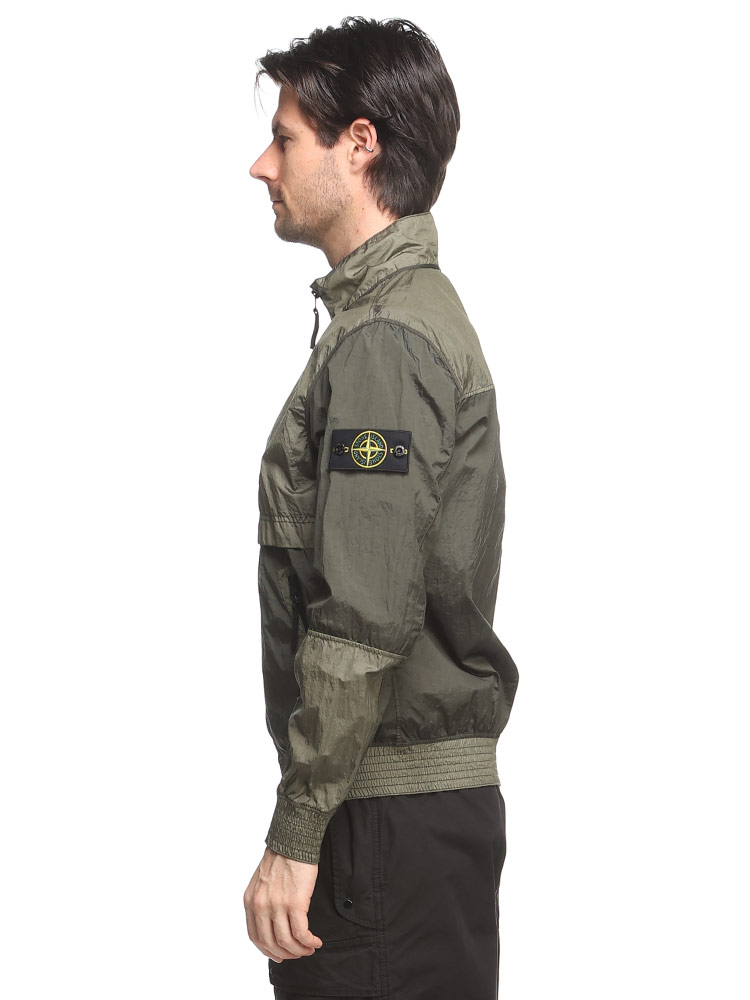 STONE ISLAND (ストーンアイランド) スタンドカラー ロゴパッチ