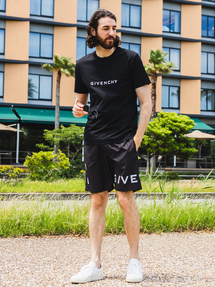 GIVENCHY (ジバンシィ) リバースロゴ クルーネック 半袖 Tシャツ