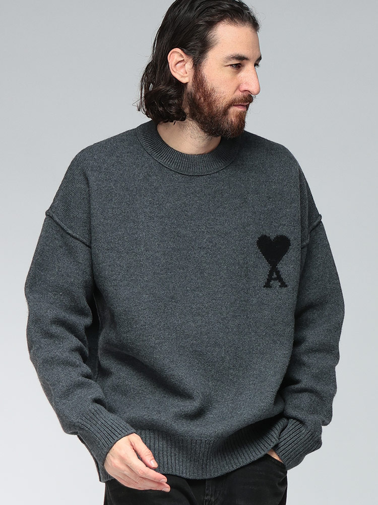 AMI PARIS (アミパリス) 胸ロゴ クルーネック セーター Ami de Coeur