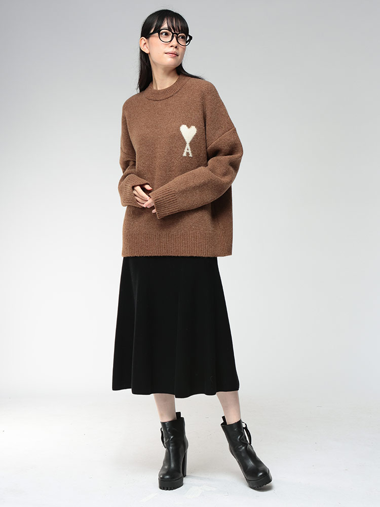 AMI PARIS (アミパリス) アルパカ混 ワンポイント クルーネック ニット