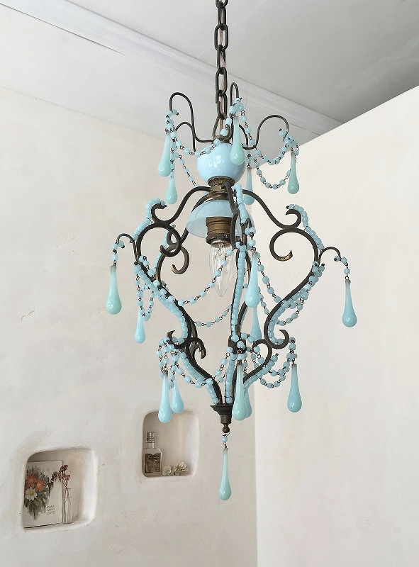 フランスブルーミルクガラスシャンデリアはかわいいアンティークネット