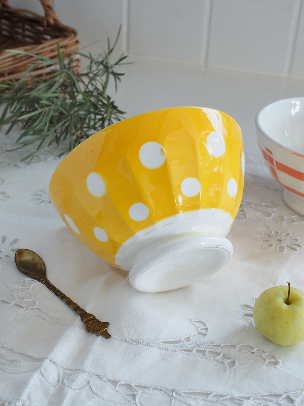 フランスディゴワン＆サルグミンヌ製水玉のカフェオレボウルはかわいい