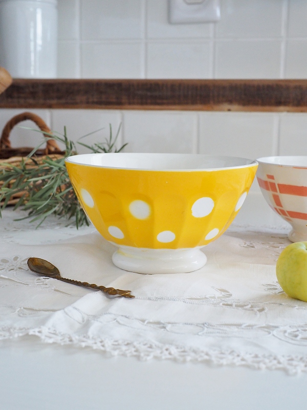 フランスディゴワン＆サルグミンヌ製水玉のカフェオレボウルはかわいい