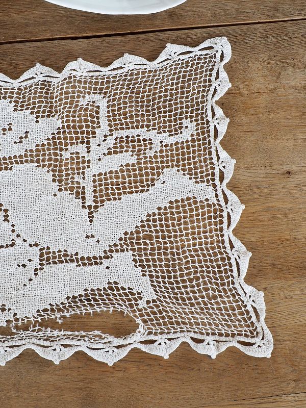 フランスエンジェルがかわいいフィレレーステーブルセンターはかわいい