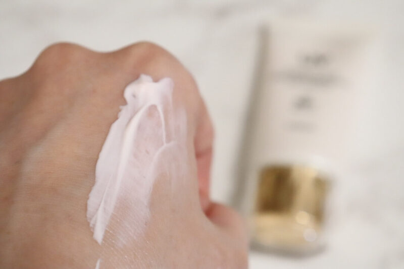 アルビオン スーパー UV カット ハイパフォーマンス デイクリーム使用