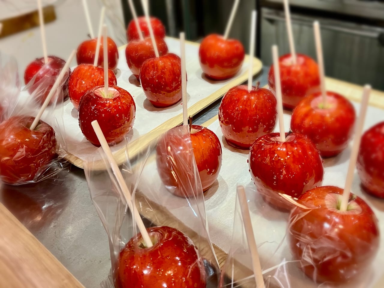 札幌市東区】みてみて！キラキラのりんご飴。SNSで話題の東苗穂にある