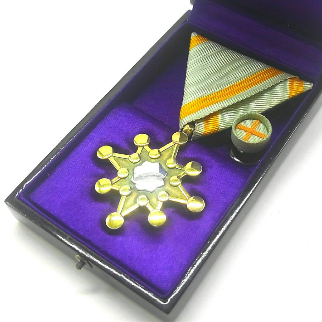 勲章 勲七等瑞宝章の買取実績 | 買取専門店さすがや