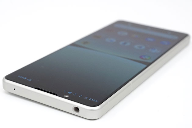 Xperia 5 IV エクリュホワイト を紹介！ガラス素材採用 質感高く美しい白