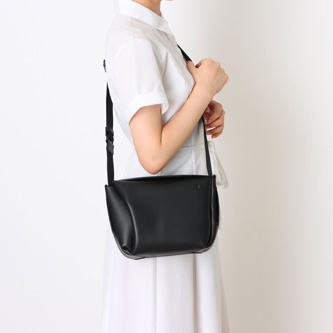 カンペール CAMPER HECTOR ショルダーバッグ （ブラック