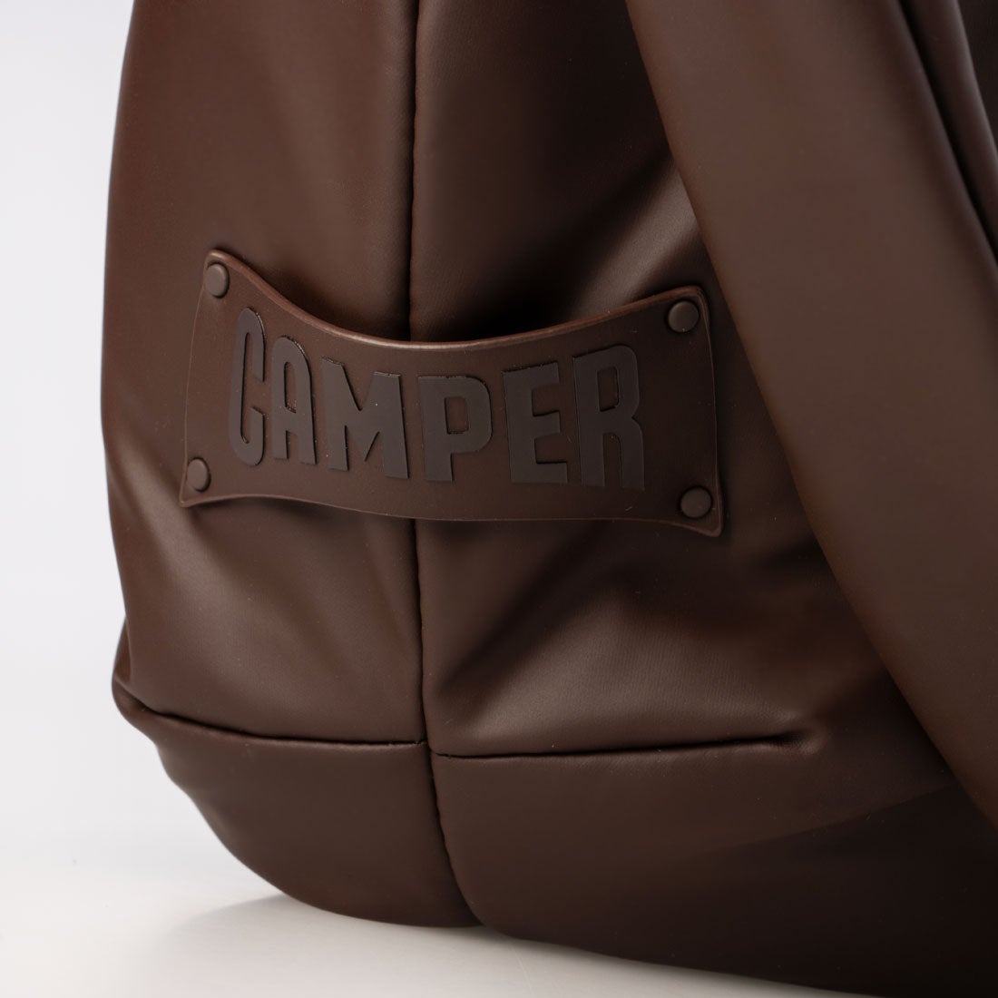 カンペール CAMPER PUFFER ショルダーバッグ （マロンブラウン