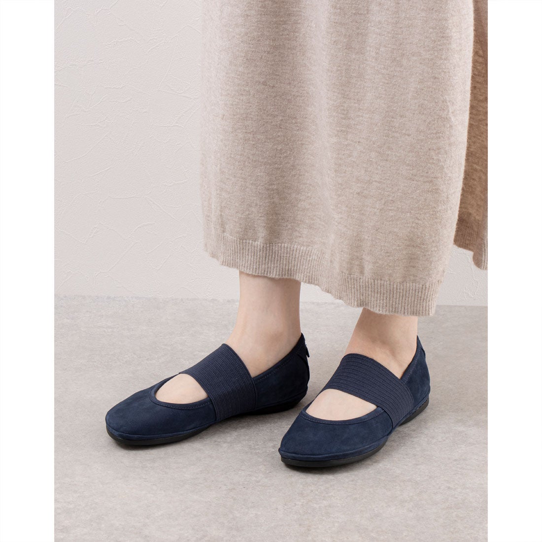 カンペール CAMPER RIGHT NINA / フラットシューズ （ネイビー