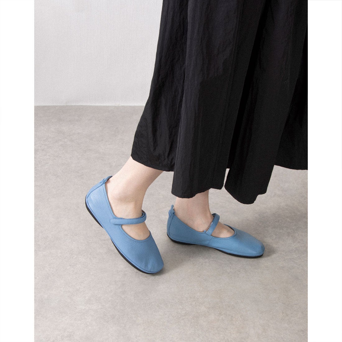カンペール CAMPER RIGHT NINA / フラットシューズ （スカイブルー