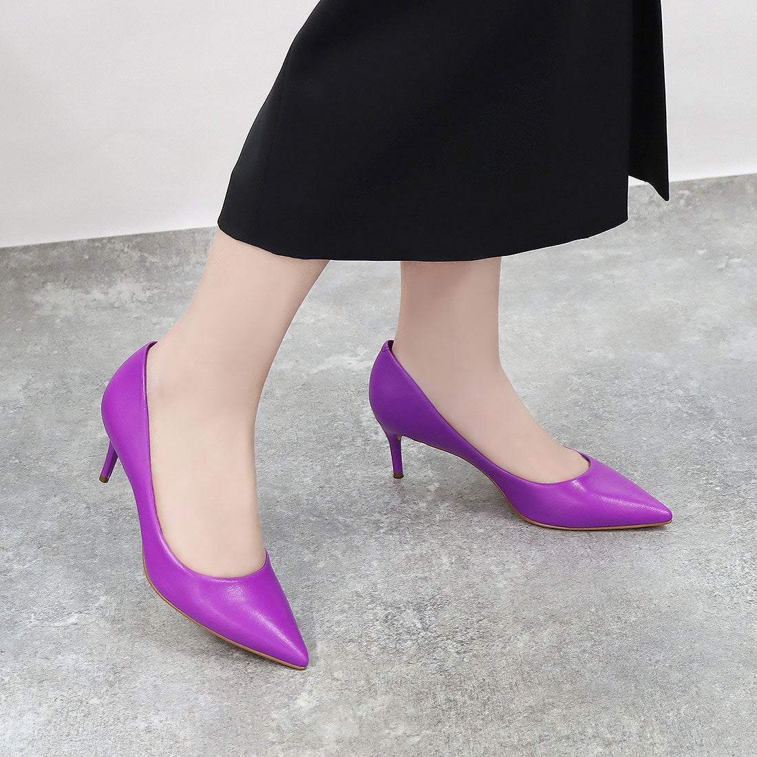 カラーノ CARRANO ポインテッドトゥプレーンパンプス （パープル