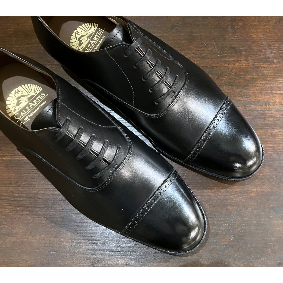 レザーソール_360°フルマッケイ製法 CALZARTES パンチドキャップトゥ