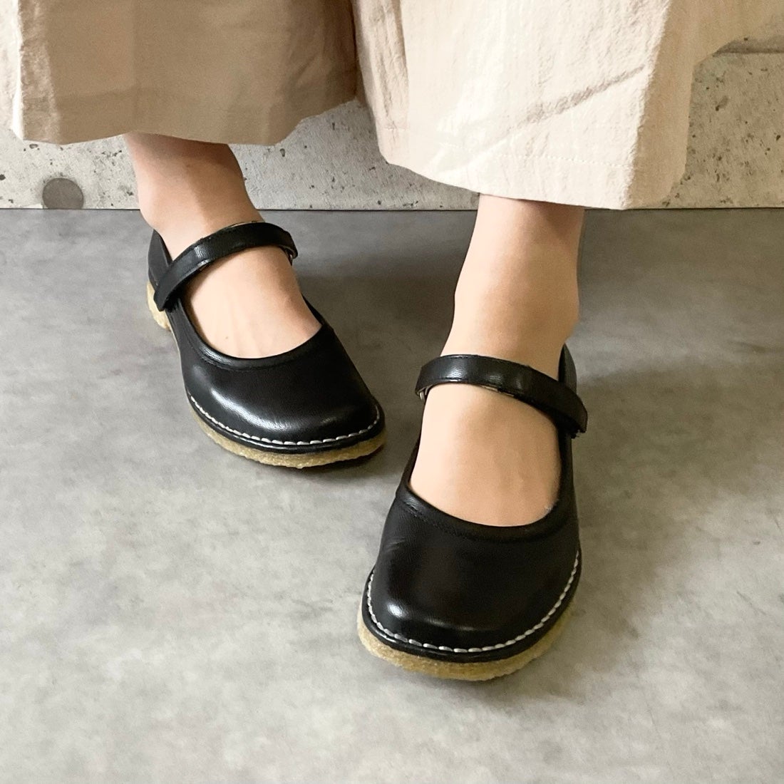 チャコール CHACAL 【スペイン製】レザー メリージェーン ストラップ