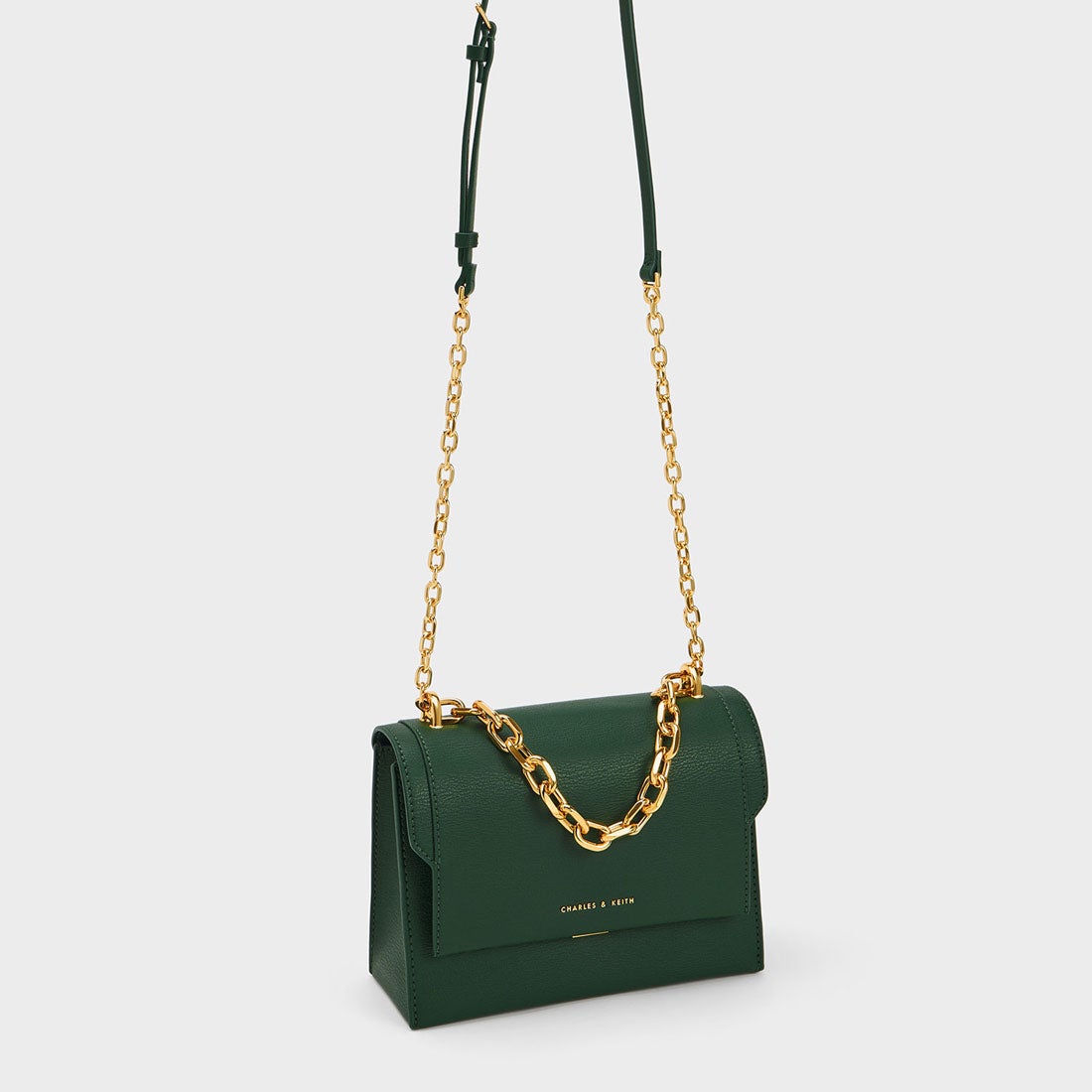 CHARLES & KEITH フロントフラップ チェーンハンドルクロスボディ