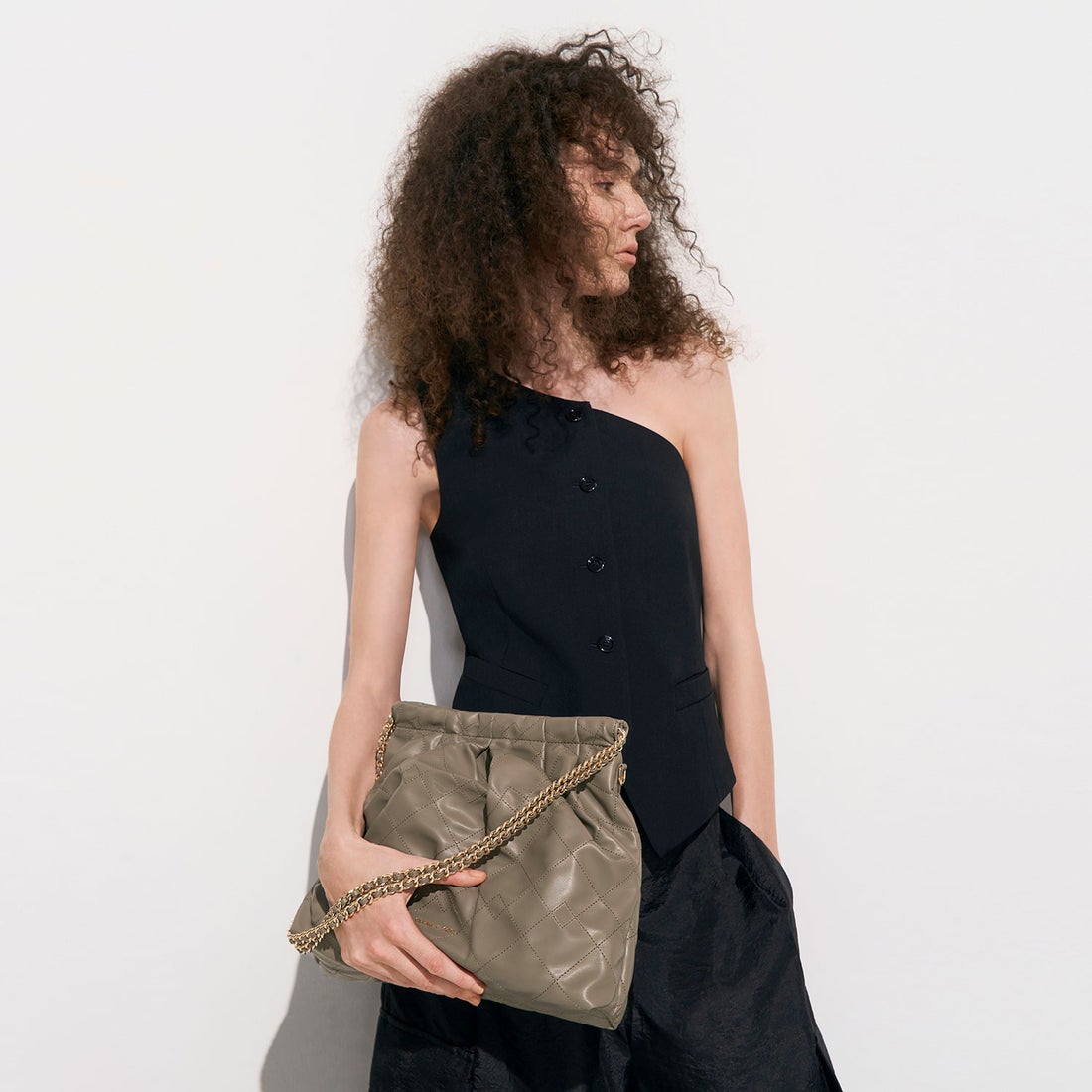 CHARLES & KEITH Duo ドゥオ ブレードチェーンハンドルホーボーバッグ