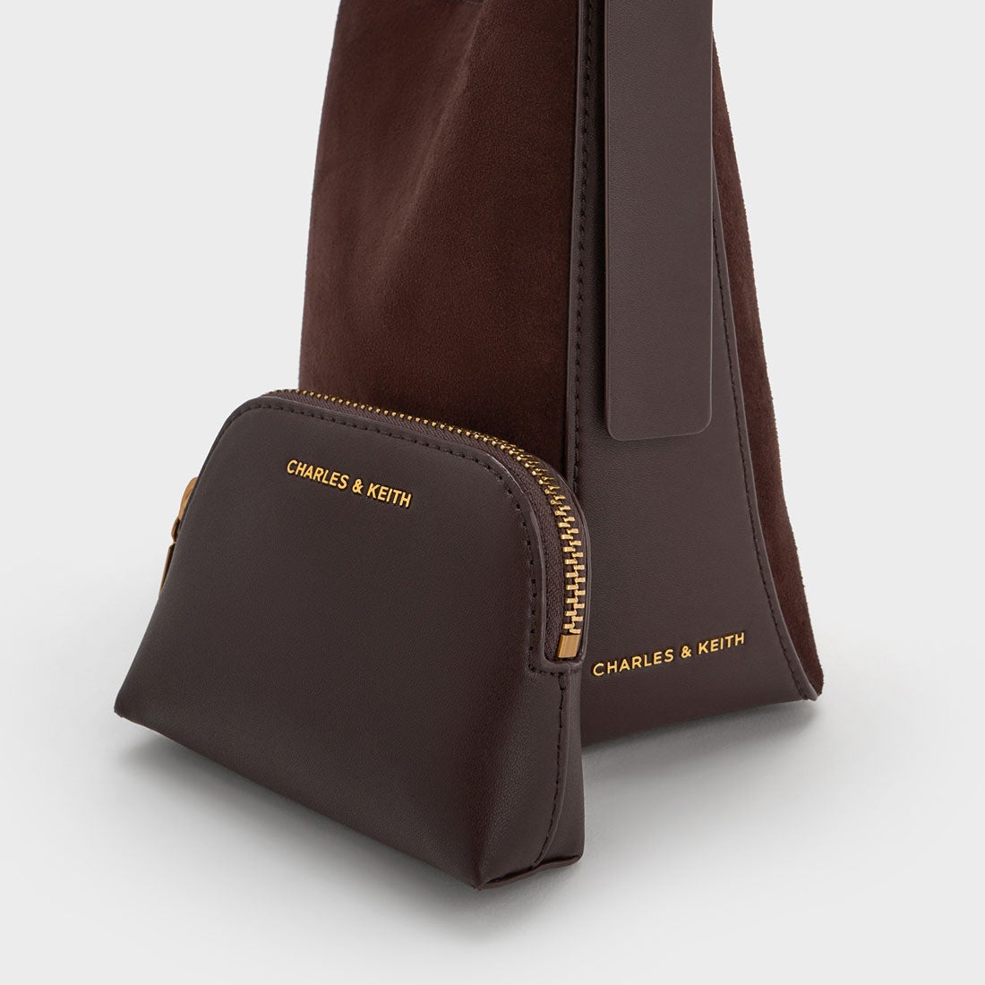 CHARLES & KEITH Edna エドナ バケツバッグ （Espresso Brown） -靴