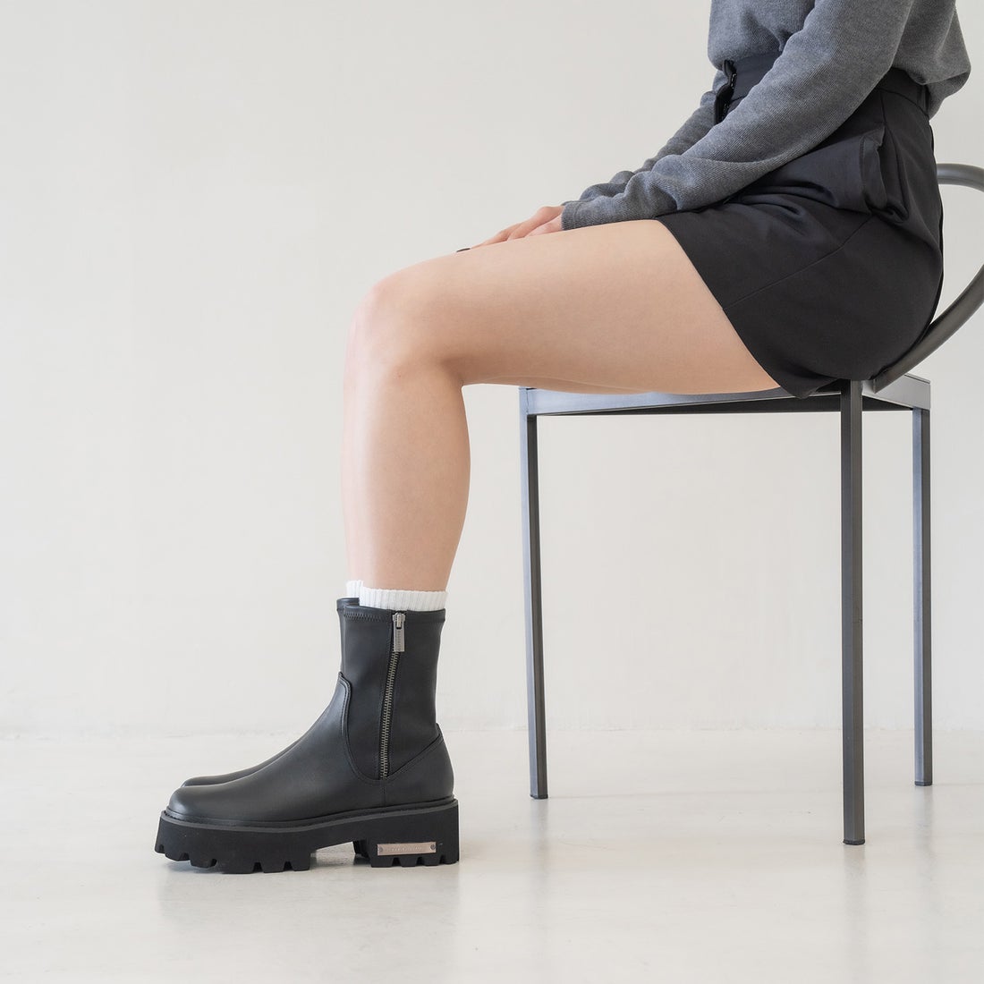 CHARLES & KEITH サイドジップ アンクルブーツ 【再入荷】（Black