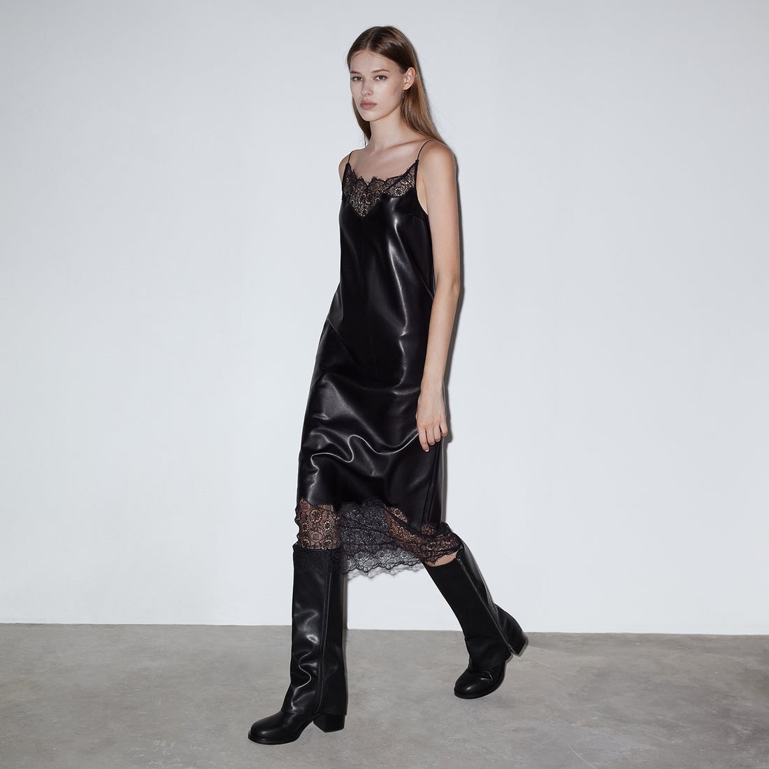 CHARLES & KEITH Louise ルーイ サイドジップロングブーツ（Black