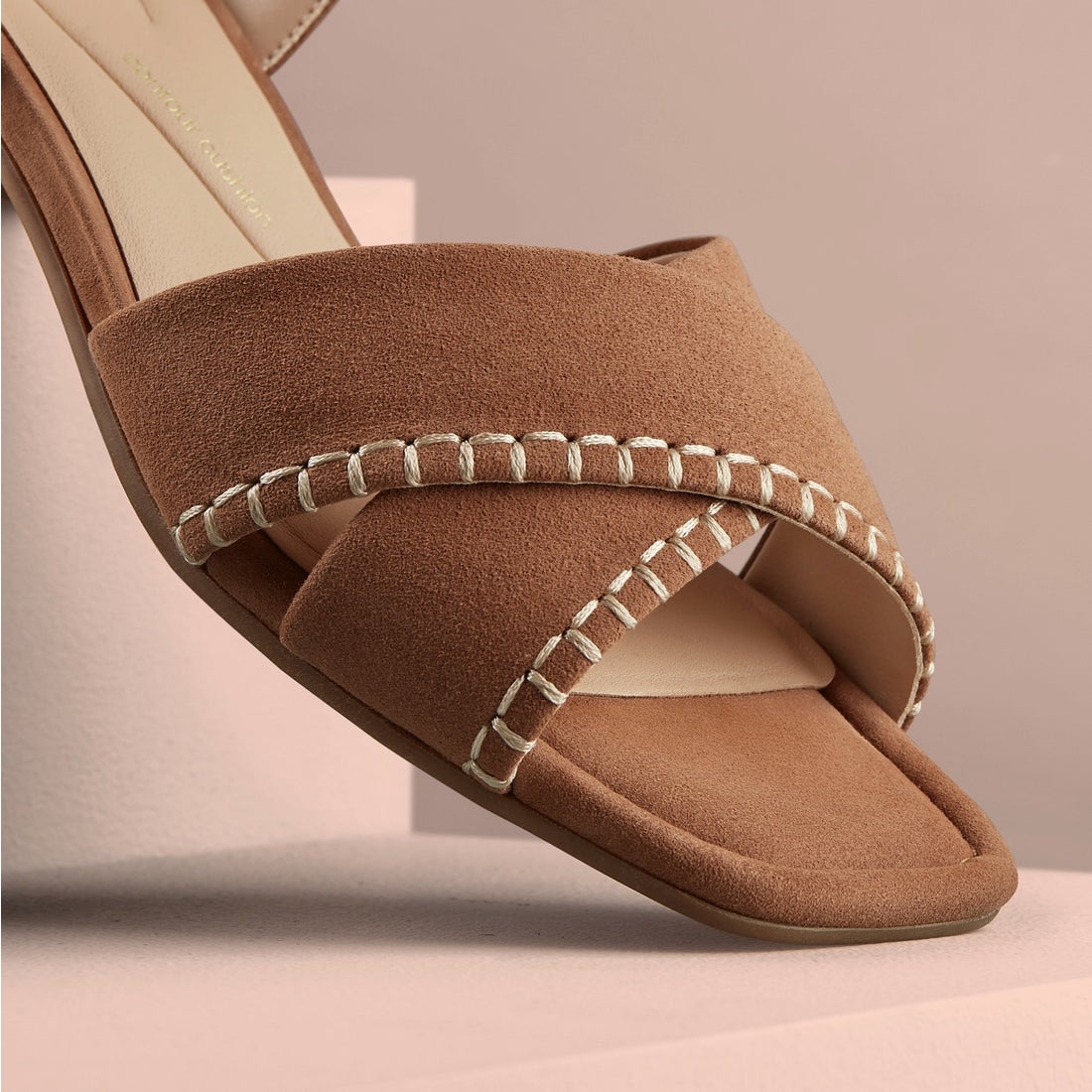 Clarks 【ネット限定】Serina35 Cross / セリーナ35クロス（タン