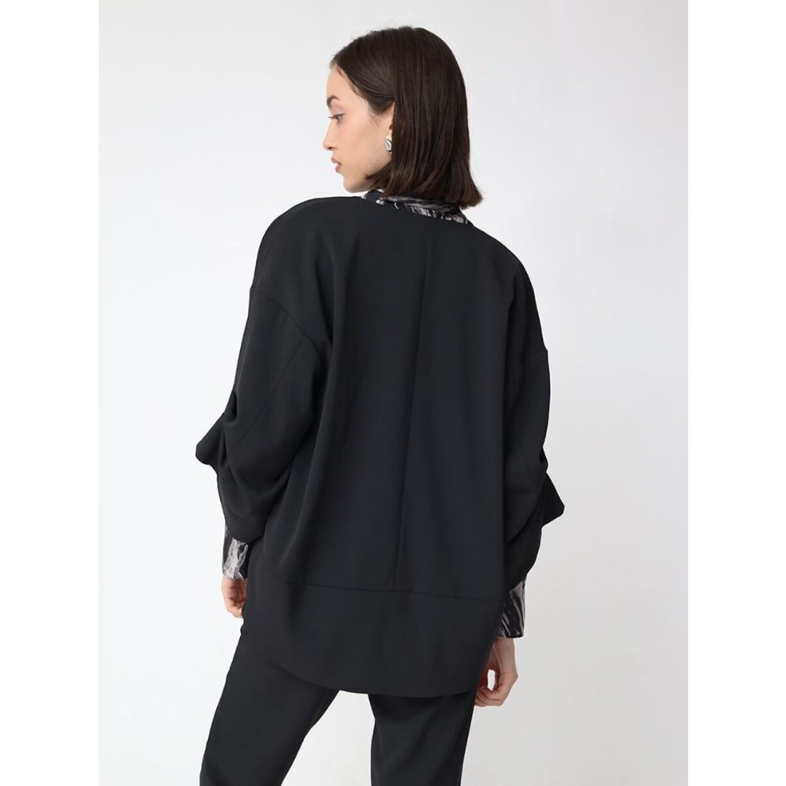 アーガ Aga タックスリーブノーカラージャケット （グレージュ