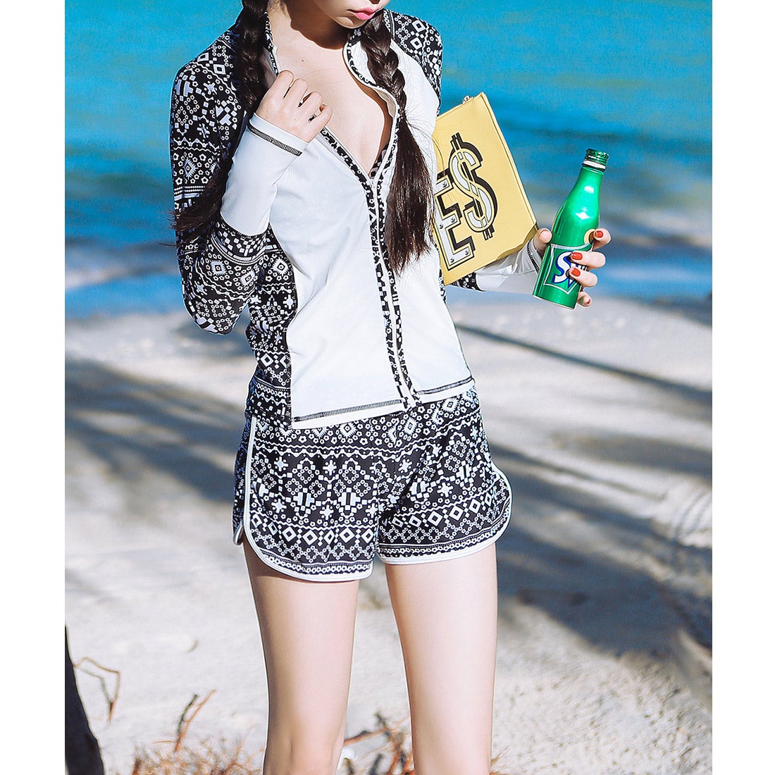 エンジェル ルナ Angel Luna 水着 長袖ラッシュガード 4点セット 体型