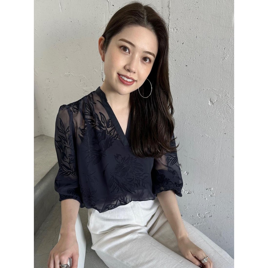 アニュアンス anuans スキッパーネックオパールブラウス （NAVY