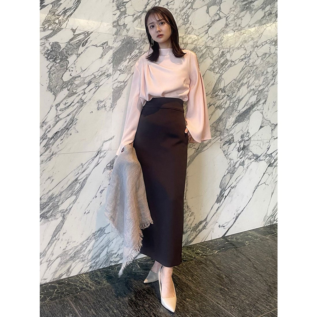 アニュアンス anuans アシメネックサテンブラウス （CORAL