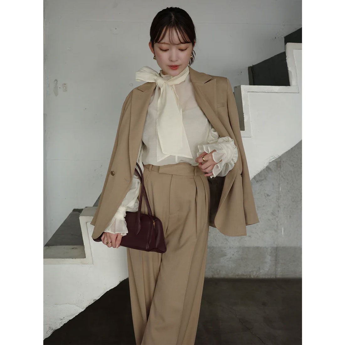 アニュアンス anuans ハイネックシアーボウタイブラウス （YELLOW