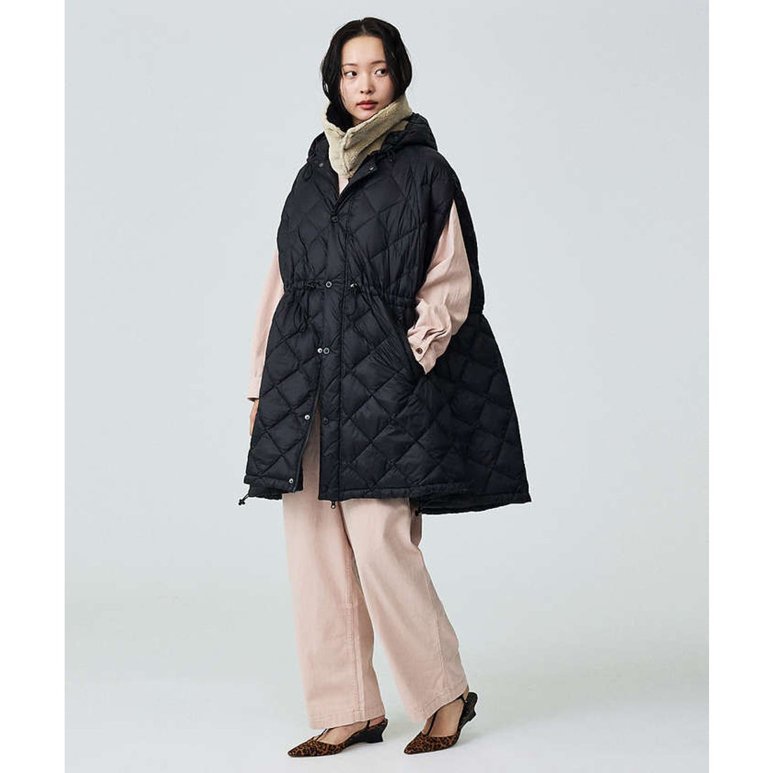 アバハウス ABAHOUSE 【TAION / タイオン】ポンチョ型ダウン/ケープ